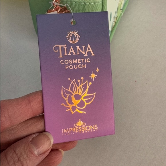 Disney Princess Tiana Cosmetic Bag - Picture 5 of 5